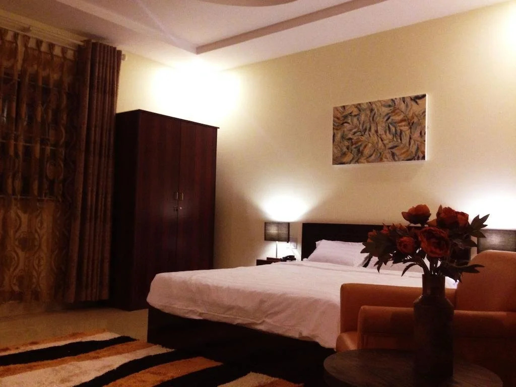 Meowy Boutique Hotel