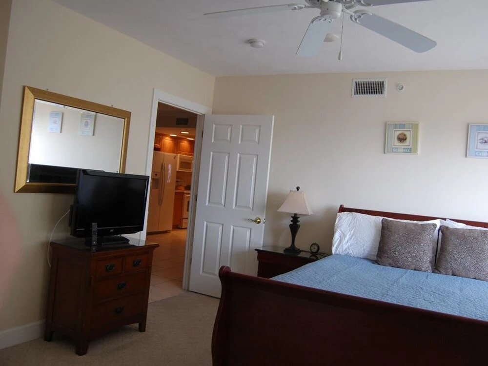 Dimucci TT 1108 3 Bedrooms 3 Bathrooms Condo