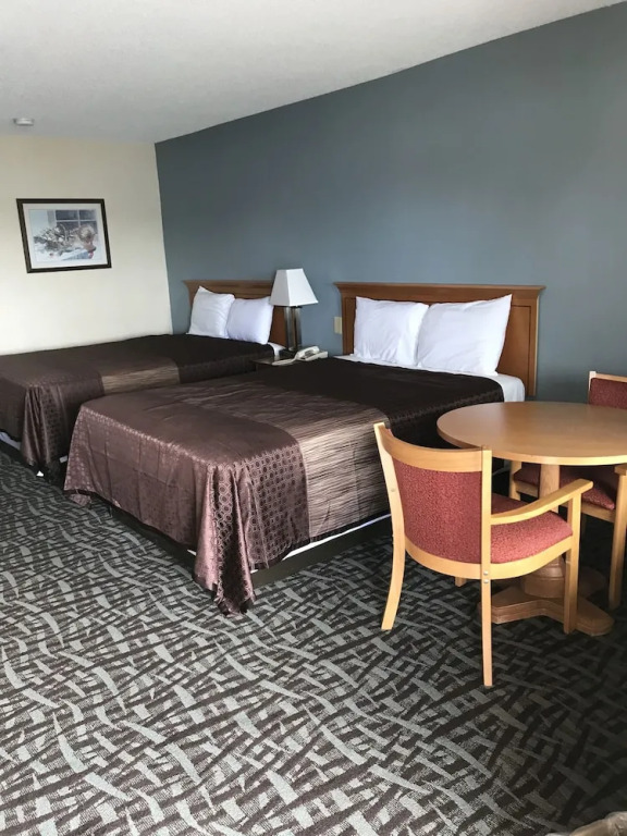Carolina Inn & Suites at Lake Norman
