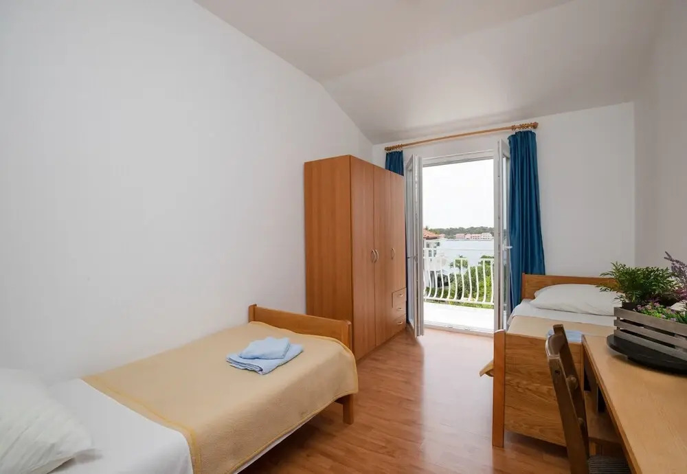 Beachfront Apartment Gaj 8