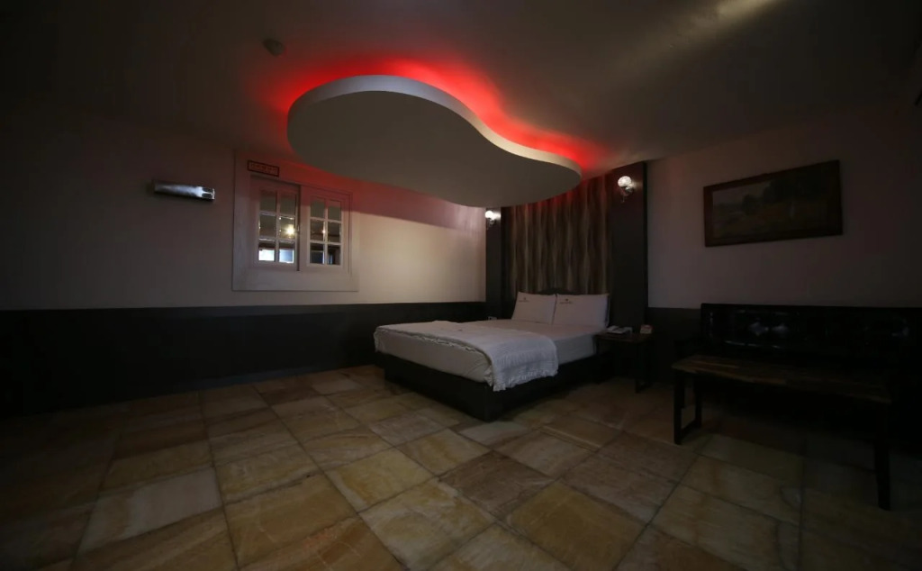 Midas Hotel