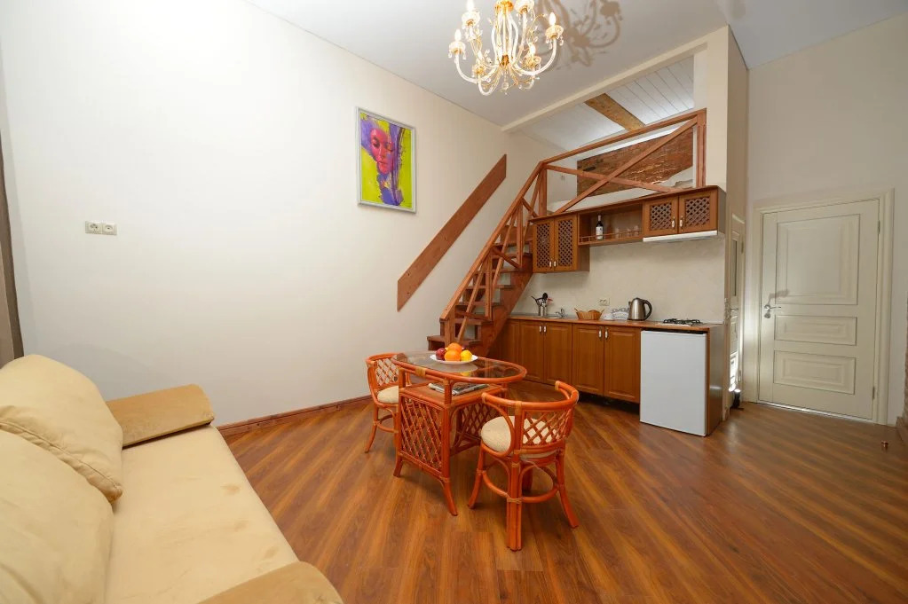 LeoHotels Oblaka
