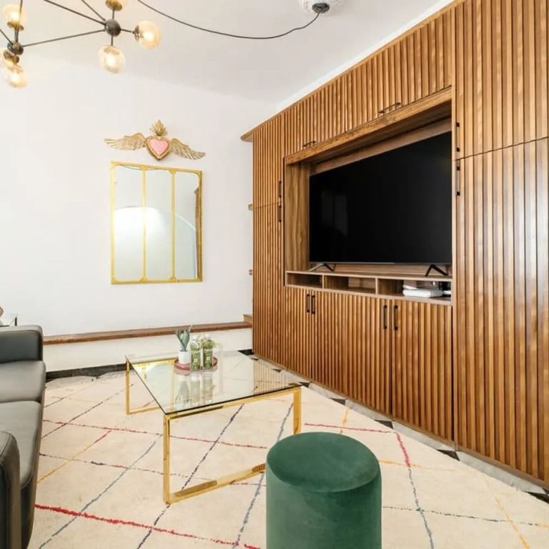 Art Deco Style Condo 2min Walk to Lincoln Park