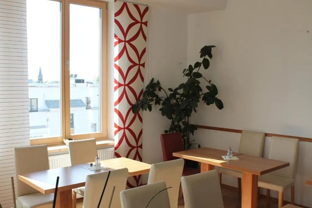 Ambert Berlin (только для женщин)