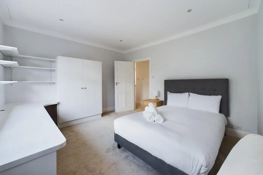 The Richmond Park Hideaway - Cozy 4bdr House With Garden Rooftop Terrace
