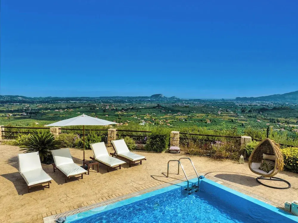 Amorosa Villas