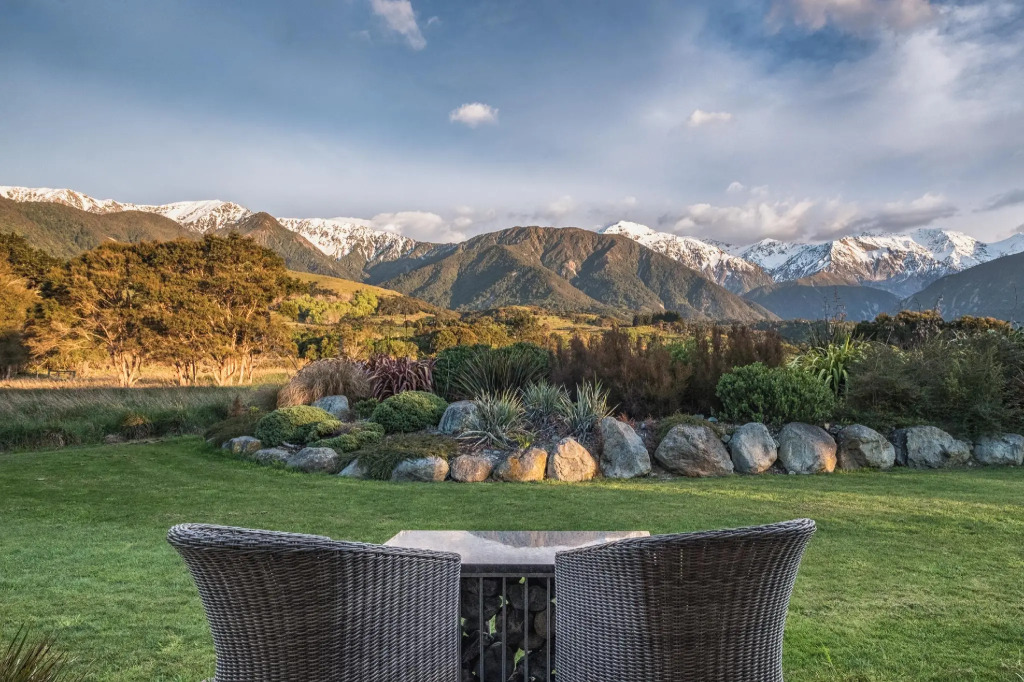 Manakau Lodge