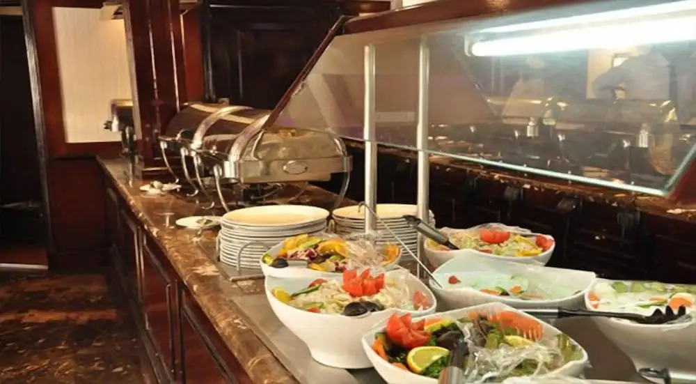 مركب ريفر River Boat