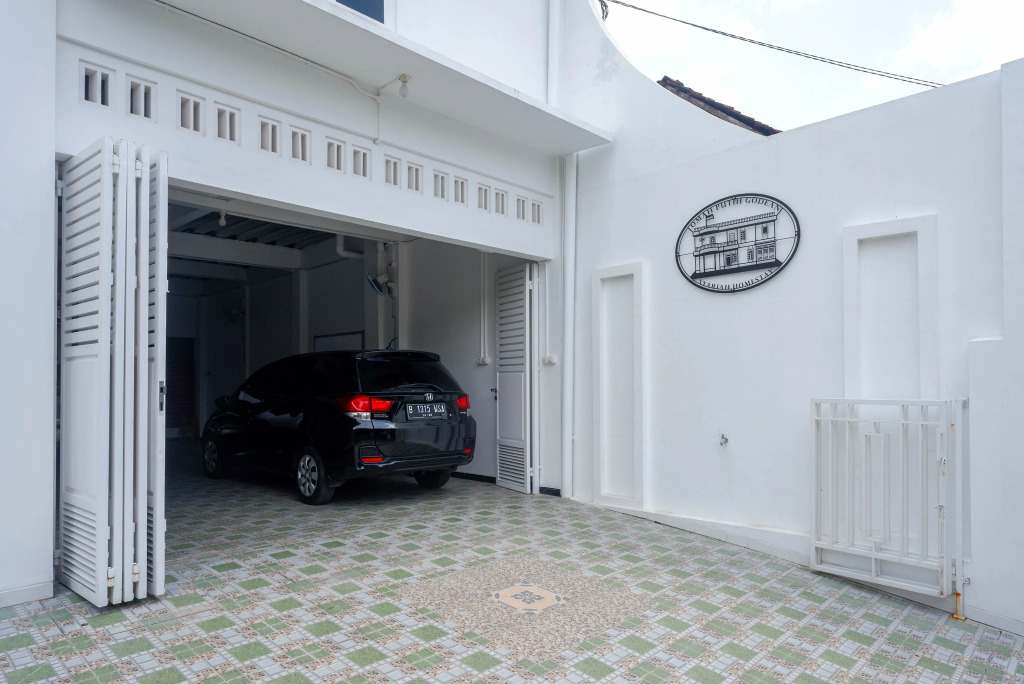 RedDoorz Syariah at Jalan Godean
