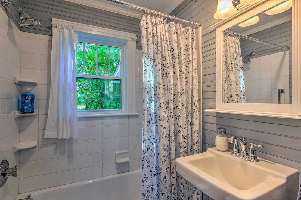 Restored Mars Hill Home on 1 Acre: Walk to Town!
