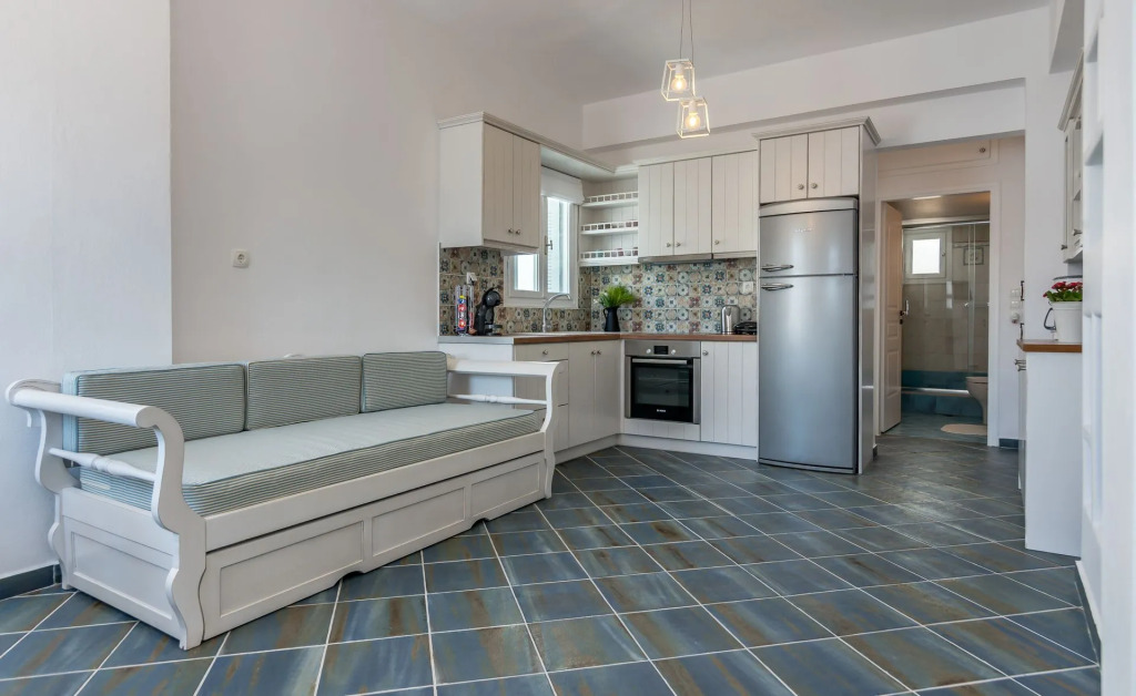 Michalakis Seaside Suites
