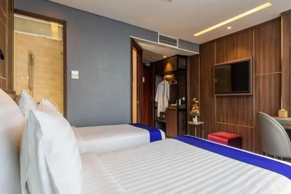Truong Hotel