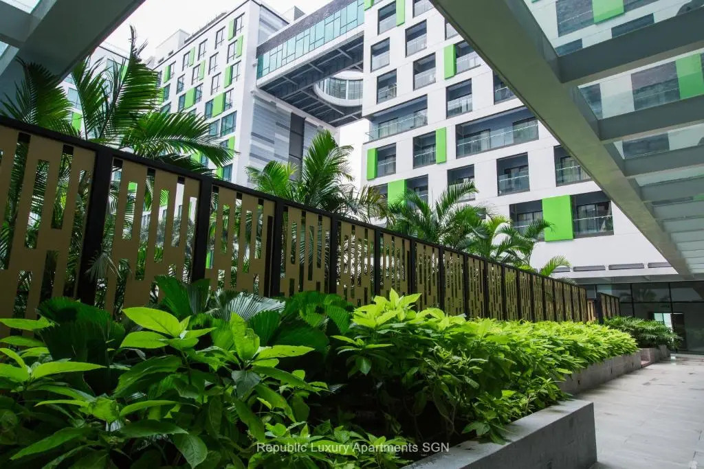 APARTMENT AIRPORT
