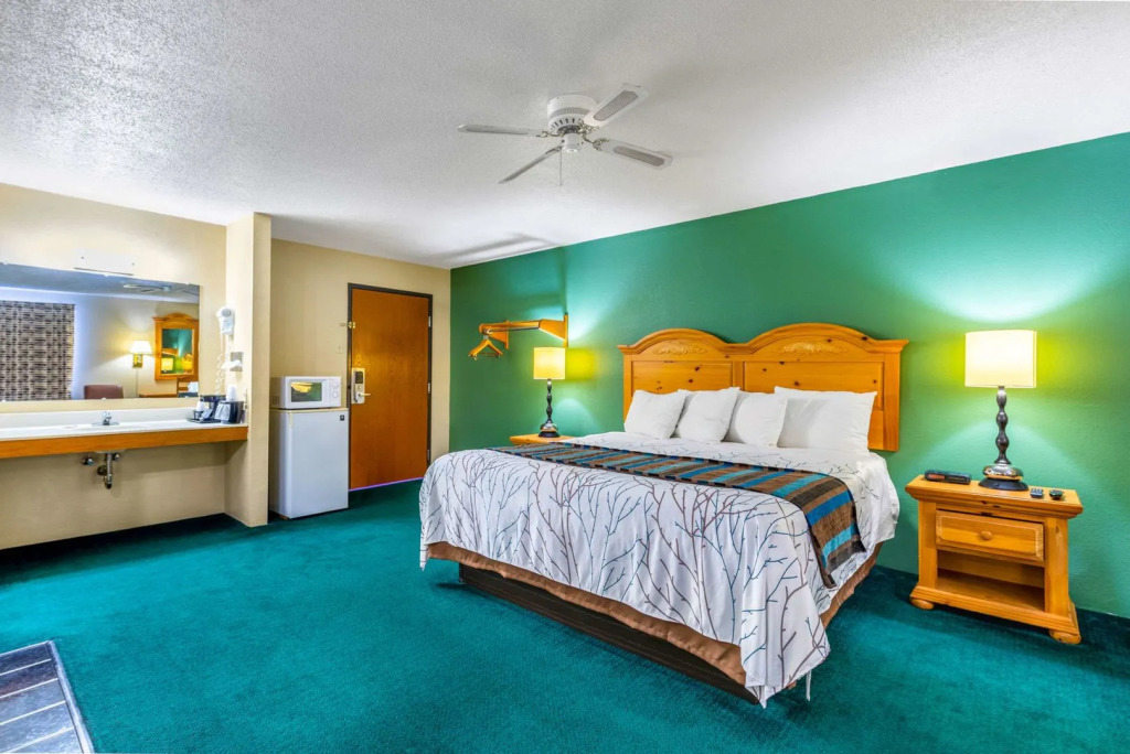 Royal Inn & Suites Milaca