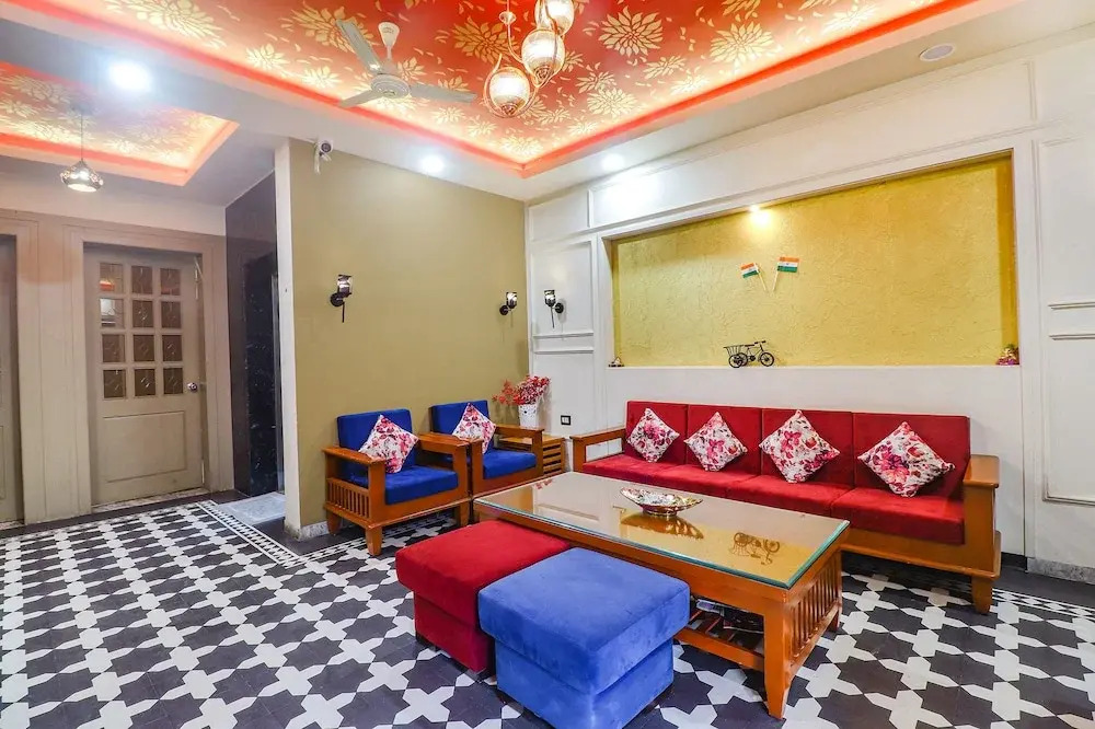 Fabhotel Be Happy