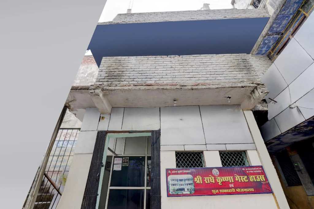 SPOT ON 73671 Shree Radha Guest House