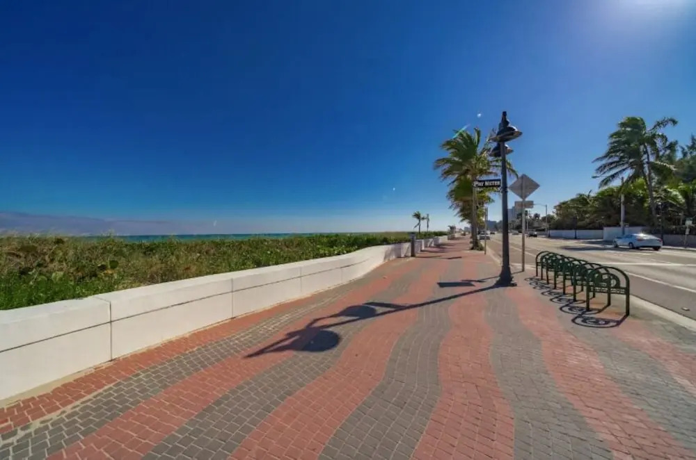 Studio On The Sand! Wake Up To The Waves/30day Min Studio Bedroom Home