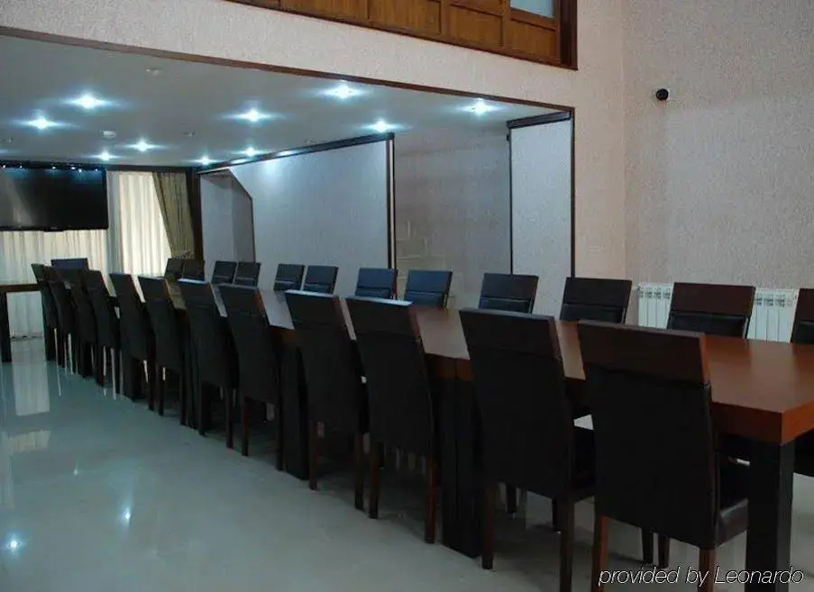Alp Inn Hotel