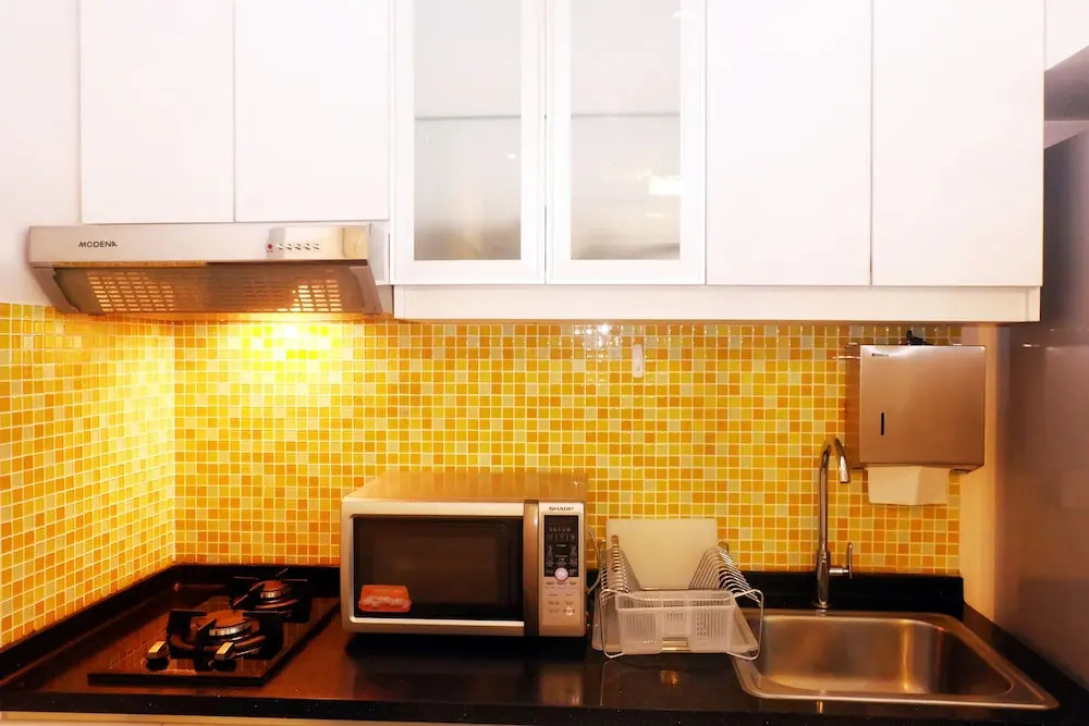 Big Studio at Cosmo Terrace Apartment Thamrin City By Travelio