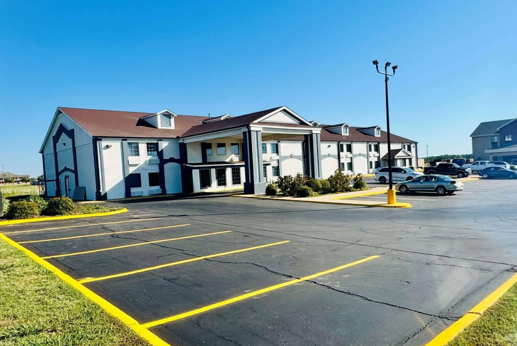 Days Inn by Wyndham Shawnee