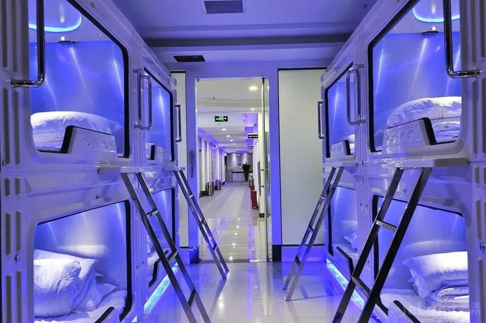 Pengheng Space Capsules Hotel