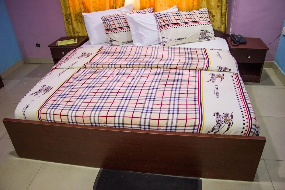 November 5 Hotel Lagos