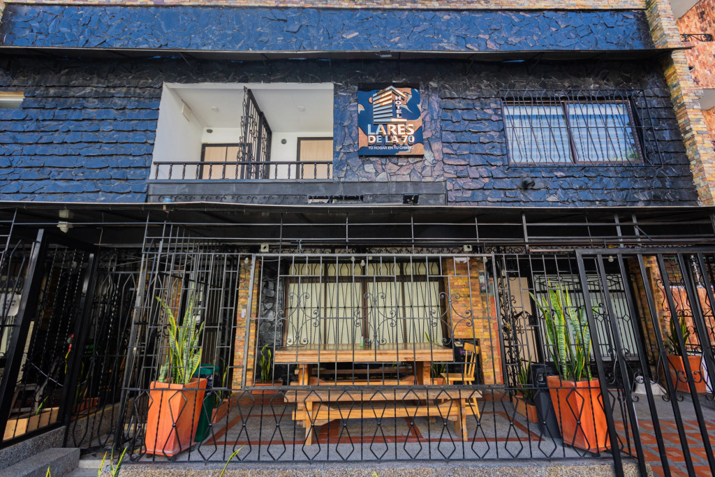 Hotel Lares 70 Laureles