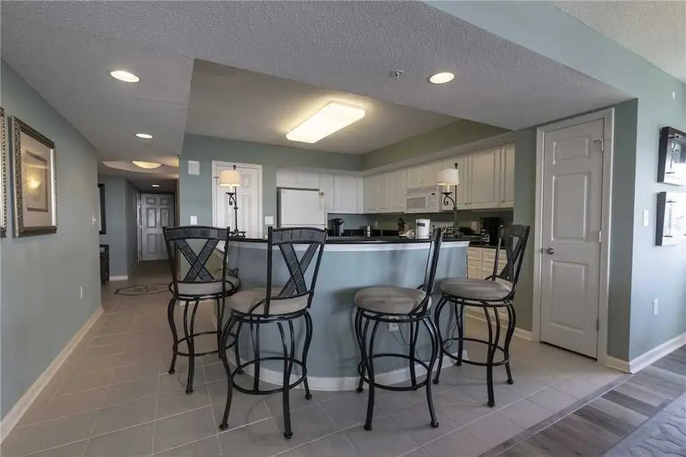 Yacht Clubs #1-801B - 2 Br Condo