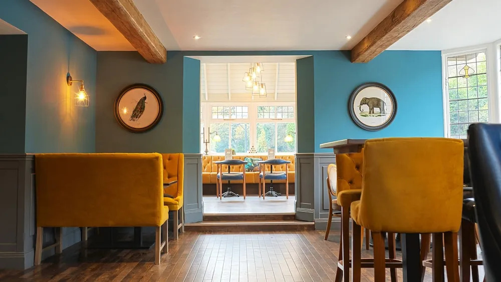 The Strutt Arms Hotel at The Elephant & Peacock