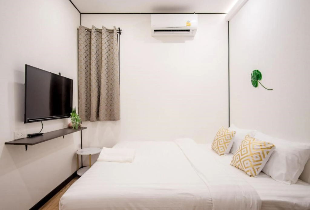 Isara Boutique Hotel and Cafe