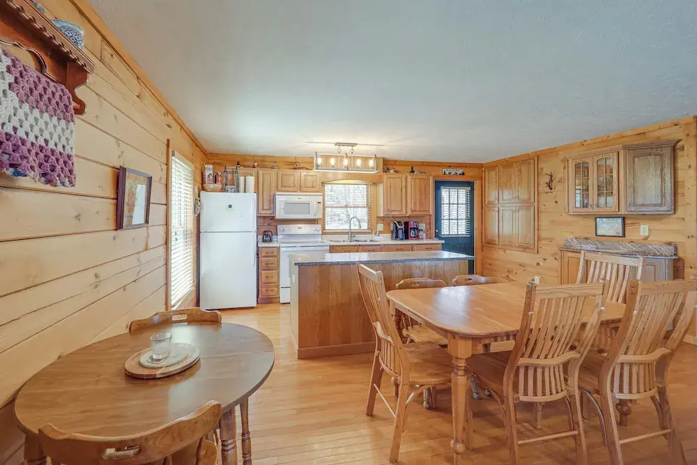 Hike, Sip & Unwind: Mtn-View Gem in Banner Elk