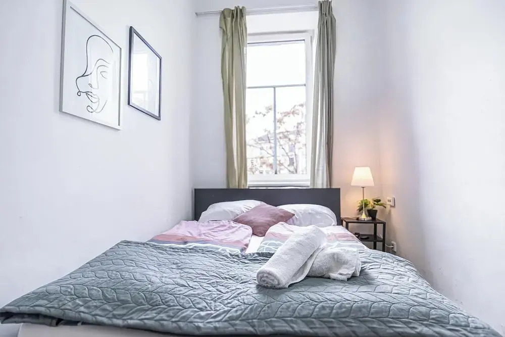 Cozy Room Shared Apt Millennium Tower