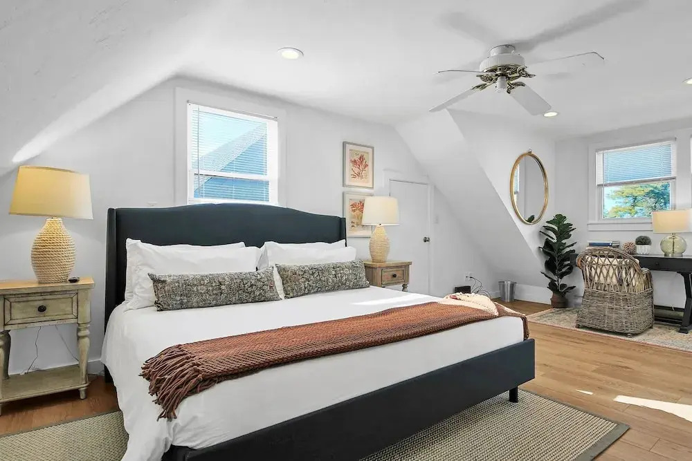 Charming 3br Home In Nantucket's Natural Beauty 3 Bedroom Home