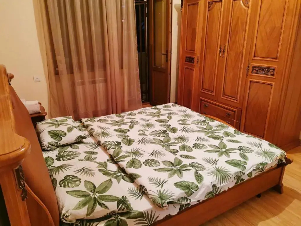 New Luxury 2 Bedroom + Balcony By Republic Square