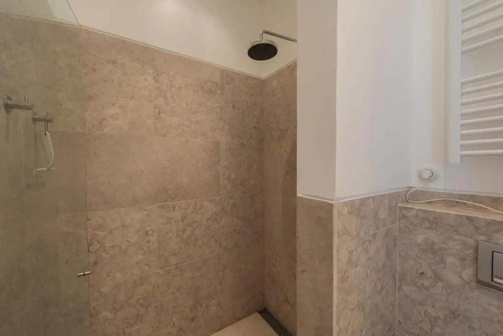 Lovelystay - Cozy Duplex Home in Alfama