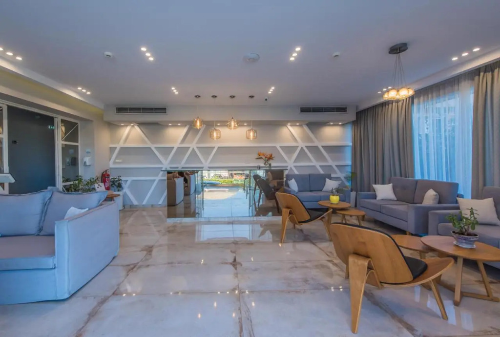 Porto Planos Beach Hotel