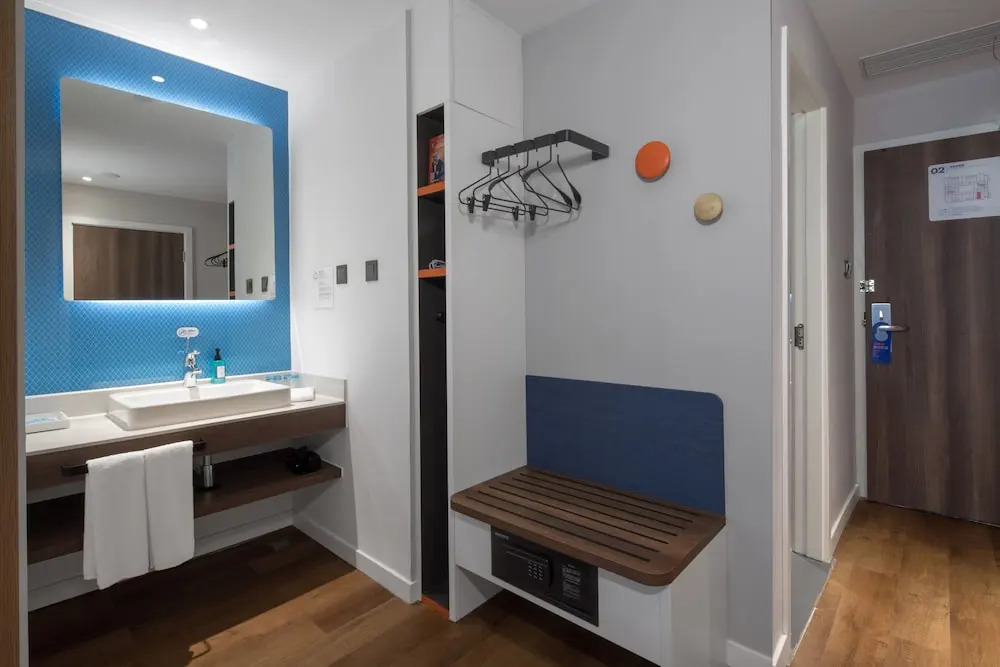 Holiday Inn Express Shanghai Tourism Zone