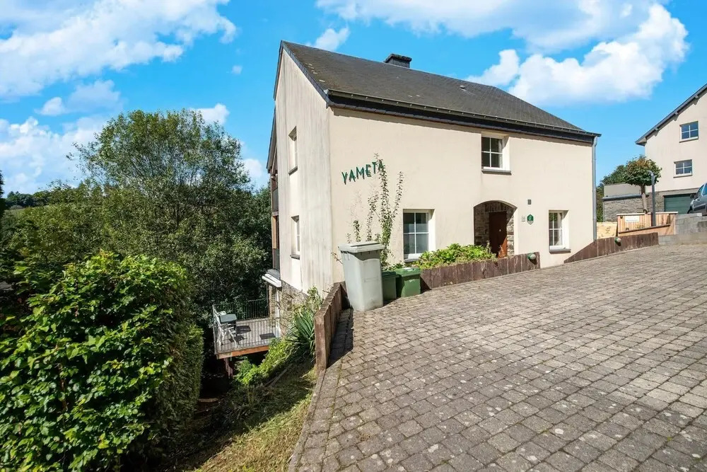 Forest-Edge Hideaway, Bouillon
