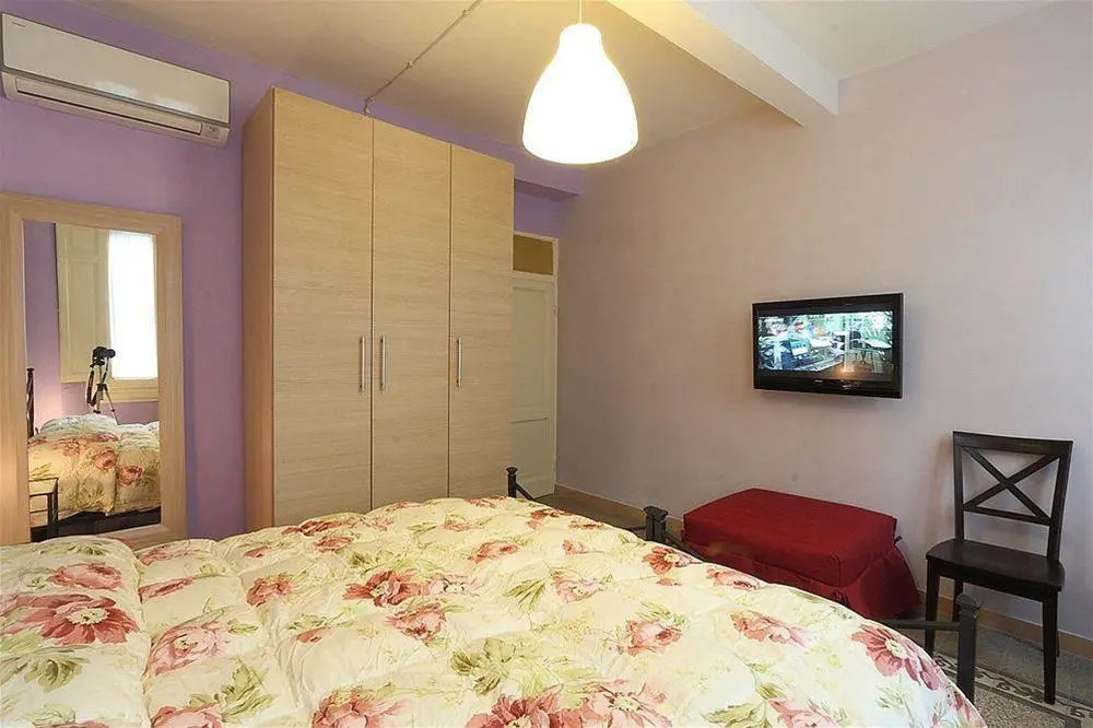 Florence Apartament