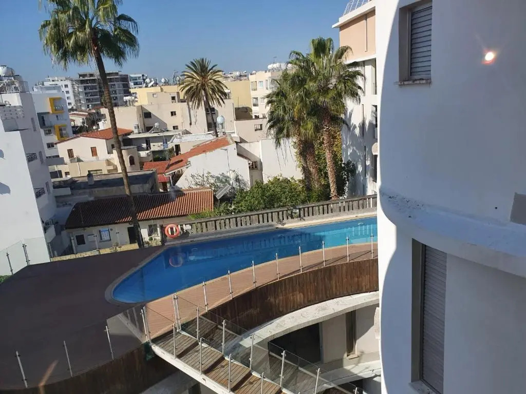 Anamor apartment 408