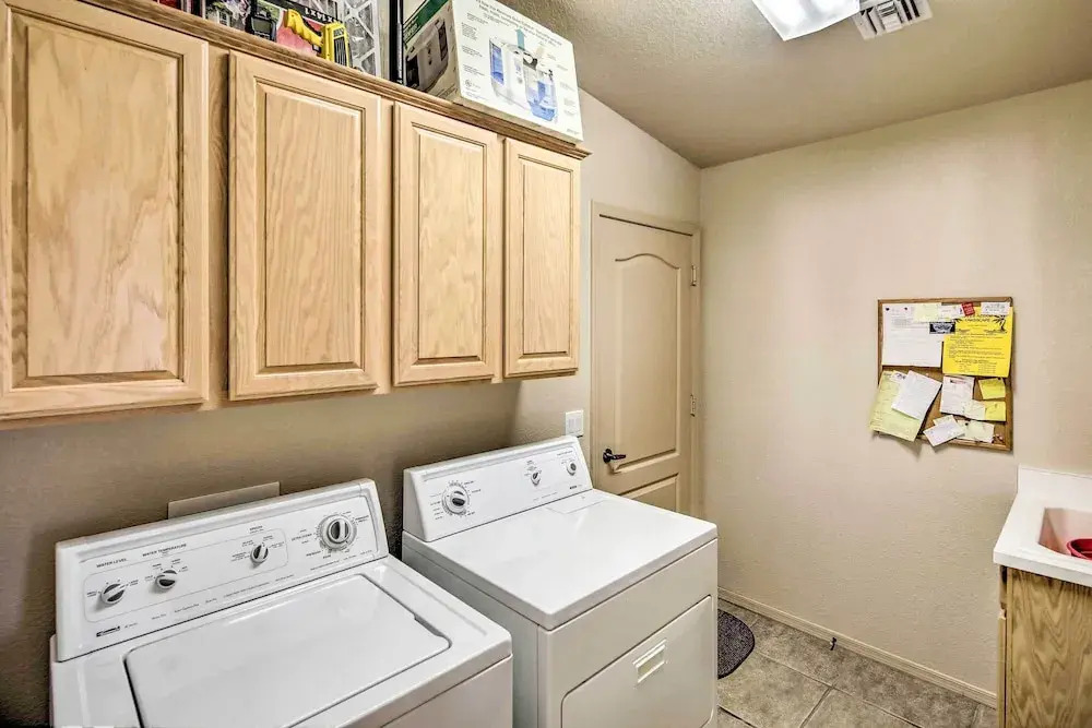 Cozy Lake Havasu House w/ Views - 1 Mi to Water!