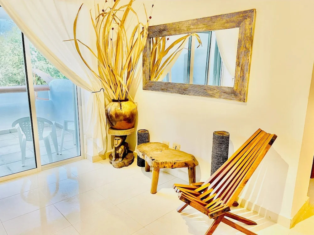 8 Pax Basic Pool Villa