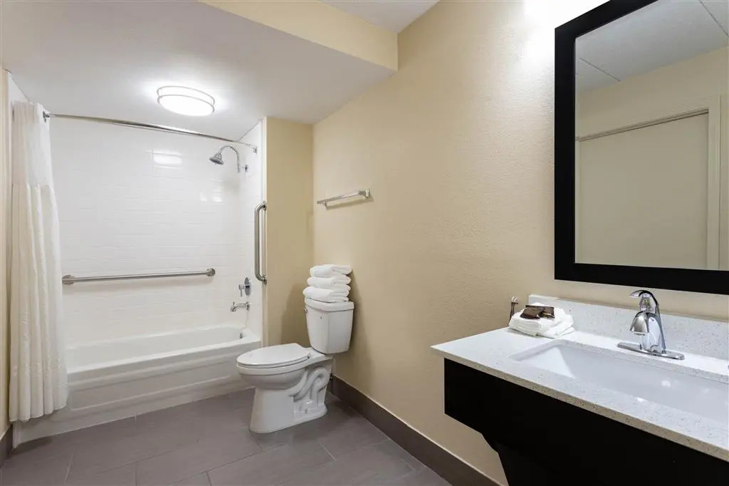 Best Value Inn Bloomington