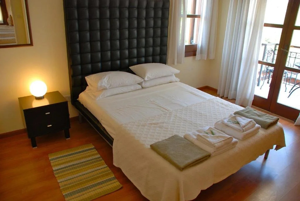 3 BR Villa Limni