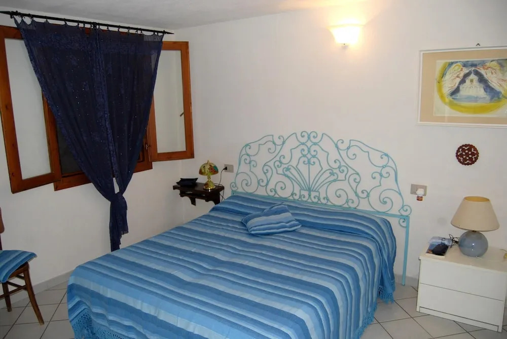 House With 2 Bedrooms in San Teodoro, With Wonderful sea View and Encl