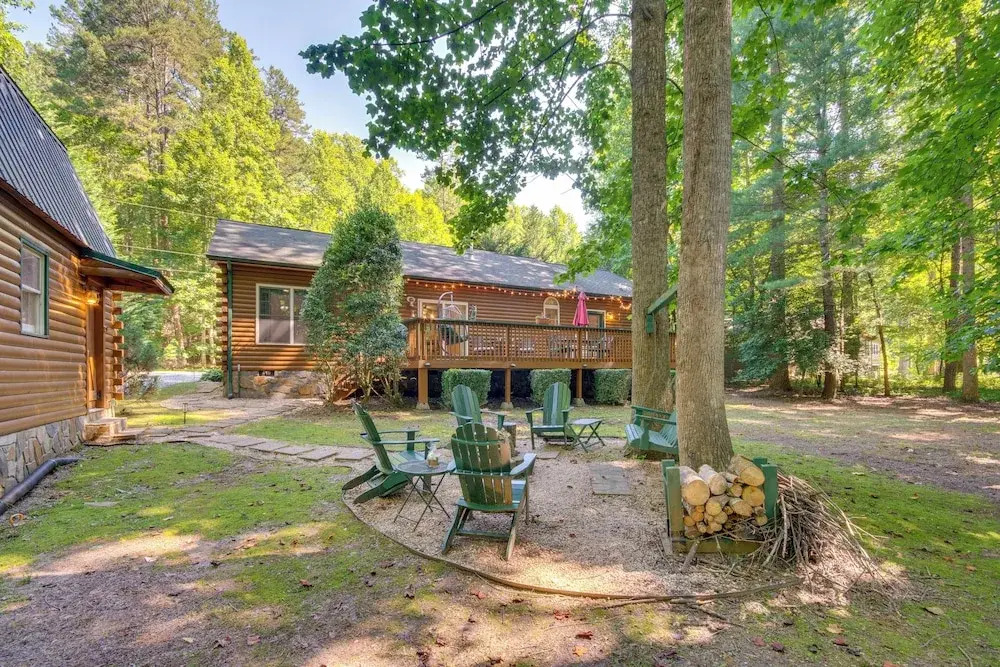 Sandy Beach, Fun Games & Barn: Lake Lure Gem!