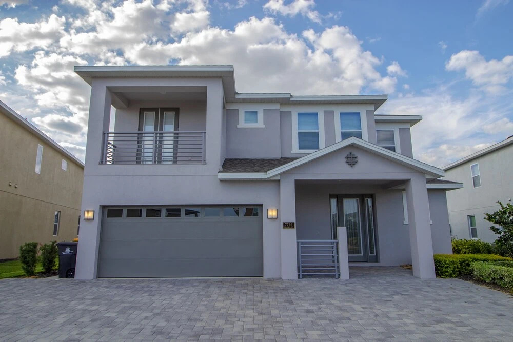 7736 Graben St