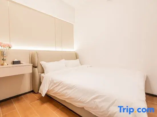 Weier Century Hotel (Dayuecheng Sanya Romance Park)