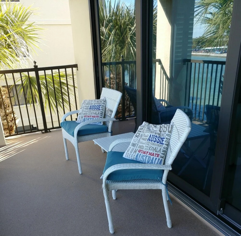 Land's End 306 Building 3 - ALL New! Across Pool/spa