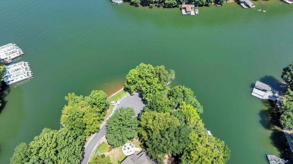 Lakeview Village East - Community Pool, Tennis & Boat Ramp